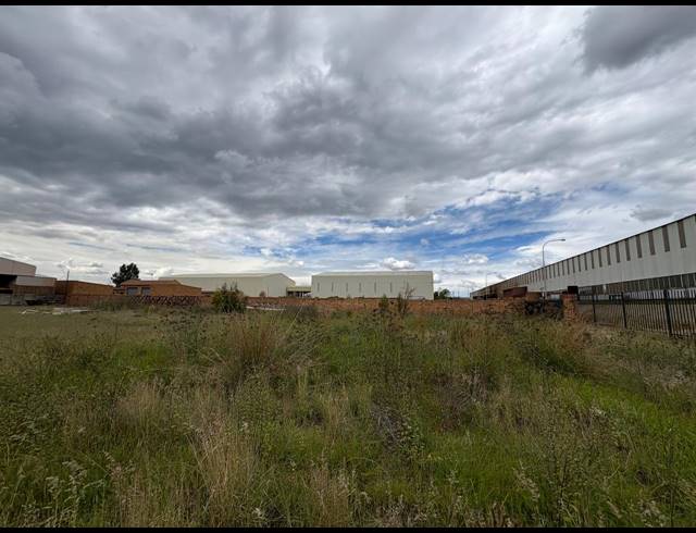 3,646M² VACANT LAND FOR SALE IN VAALPARK